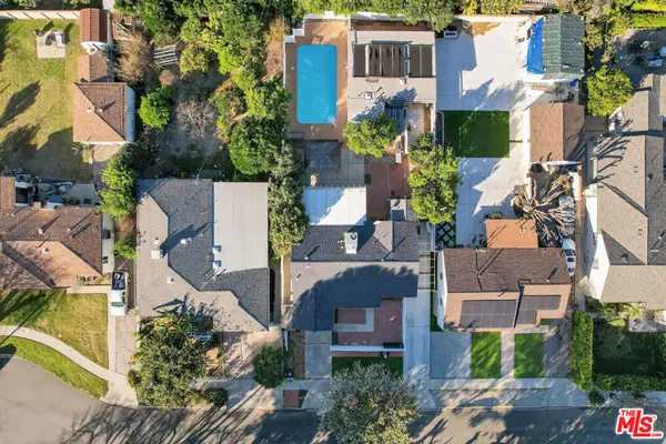 18813 Cantlay Street, Reseda, CA 91335
