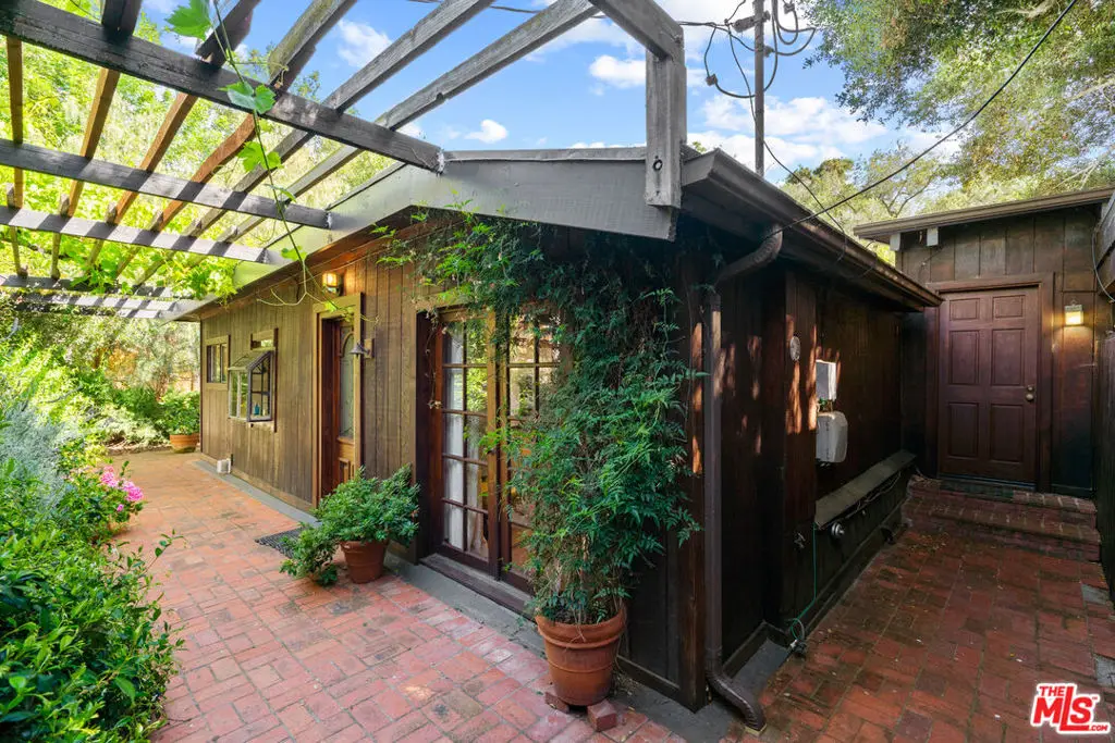 21550 Summit Trail, Topanga, CA 90290 - #1