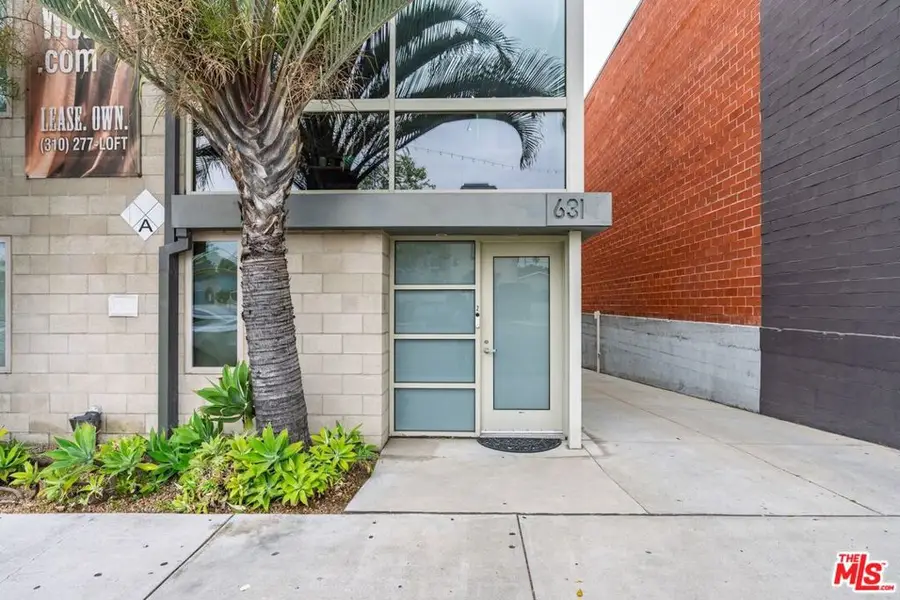 631 N Larchmont Boulevard #2, Los Angeles, CA 90004 - #3