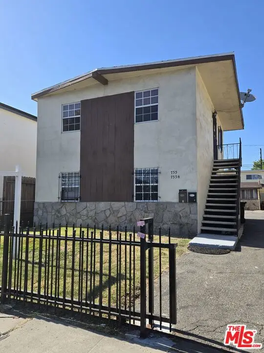 755 E 85th Street, Los Angeles, CA 90001