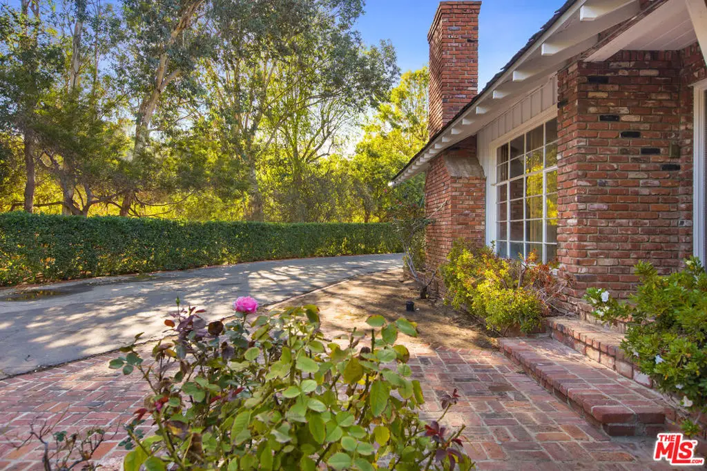 19471 Rosita Street, Tarzana, CA 91356 - #1