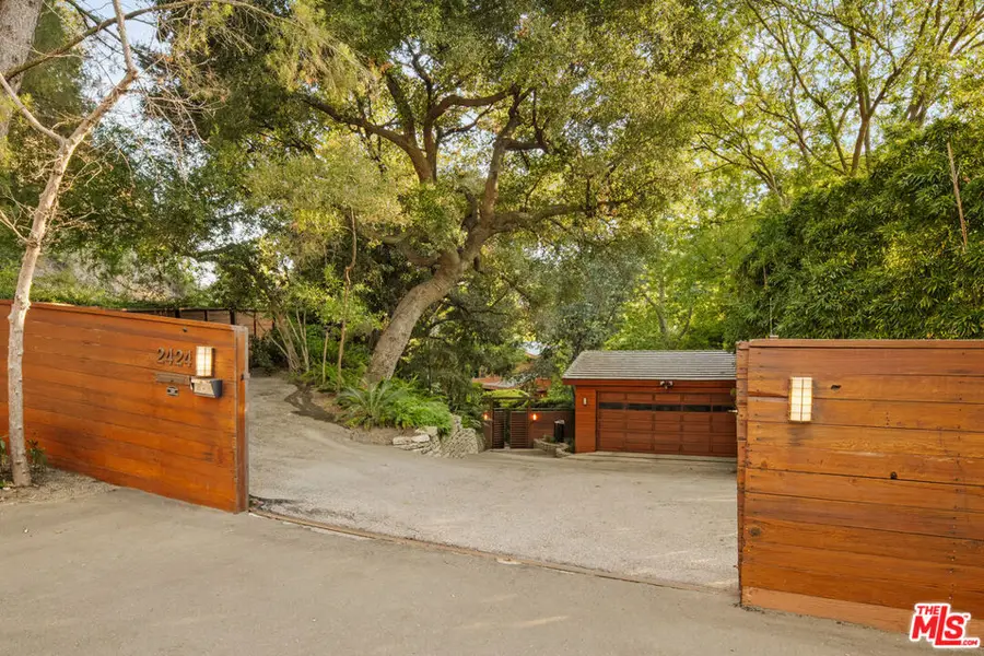 2424 Nichols Canyon Road, Los Angeles, CA 90046 - #2