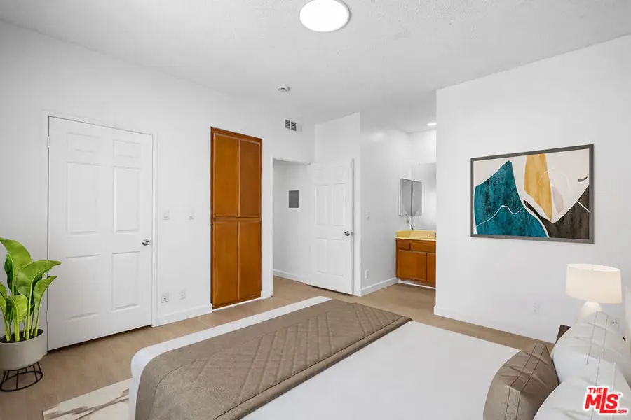 424 S Westmoreland Avenue #210, Los Angeles, CA 90020 - #3
