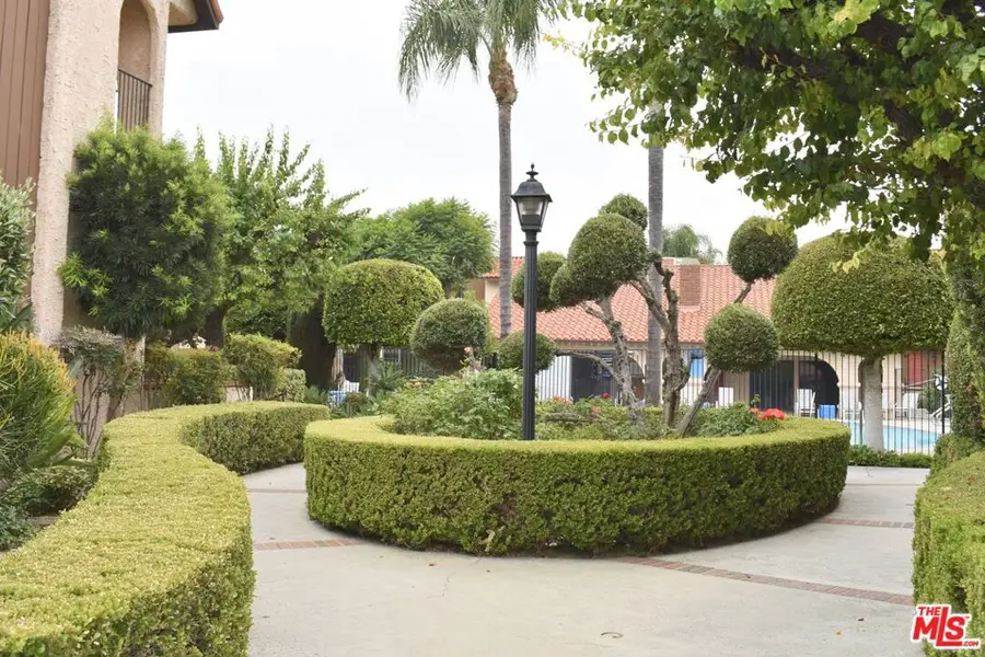 1711 Grismer Avenue #63, Burbank, CA 91504 - #3