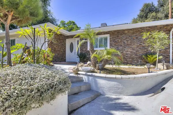 4923 Burgoyne Lane, La Canada Flintridge, CA 91011