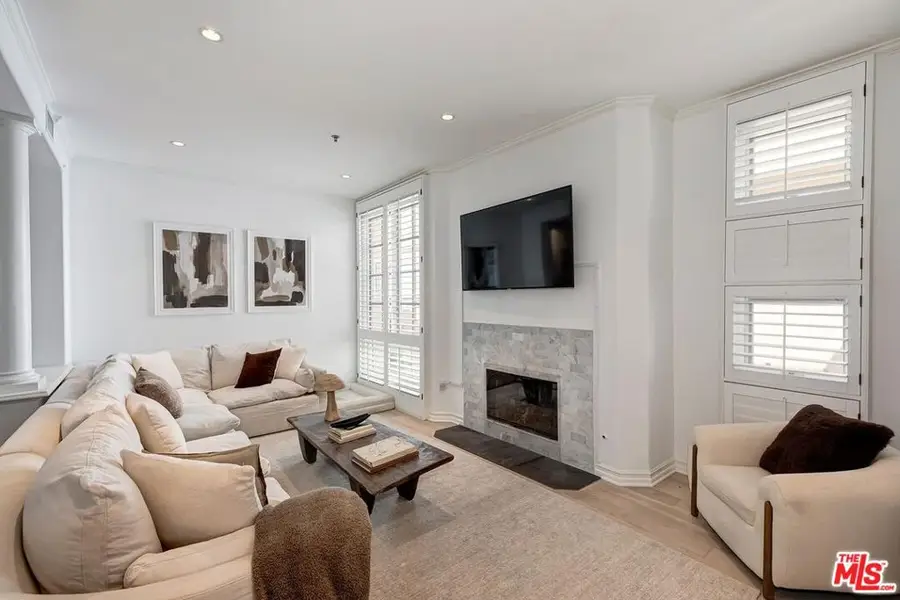9001 Dayton Way #D, Beverly Hills, CA 90211 - #2