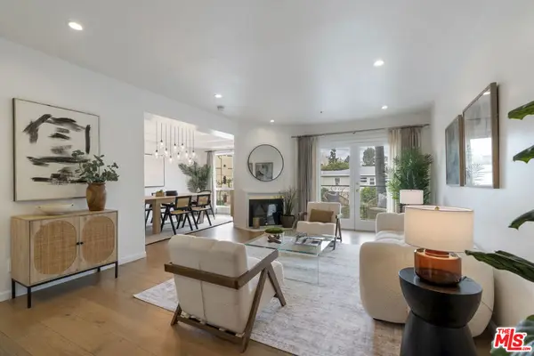 11690 Montana Avenue #201, Los Angeles, CA 90049