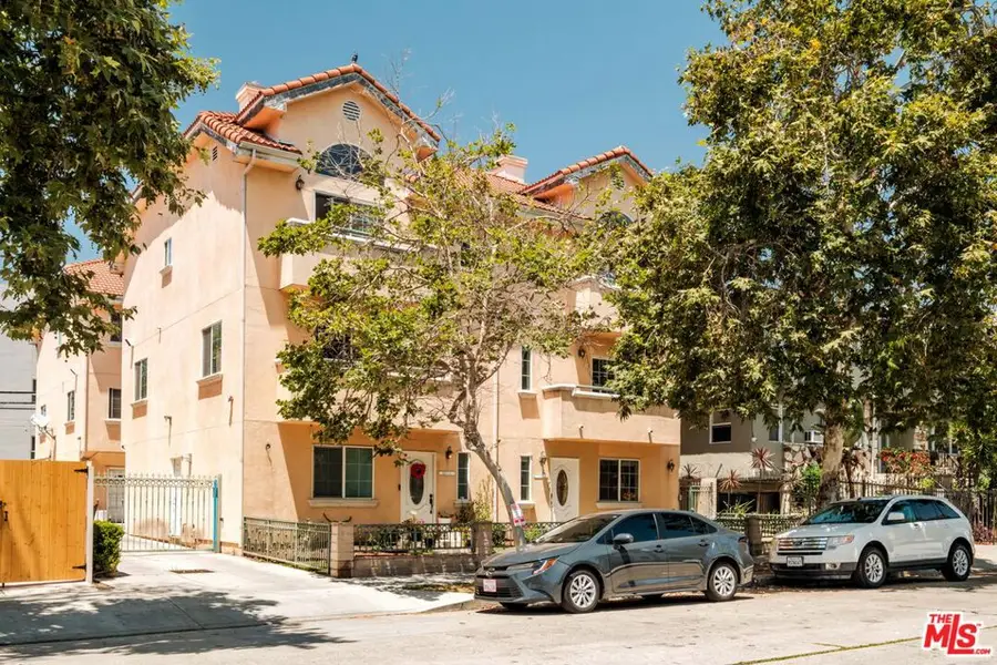 821 S Gramercy Place #2, Los Angeles, CA 90005 - #2