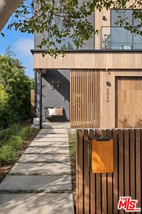 2040 Glencoe Avenue, Venice, CA 90291 - #3