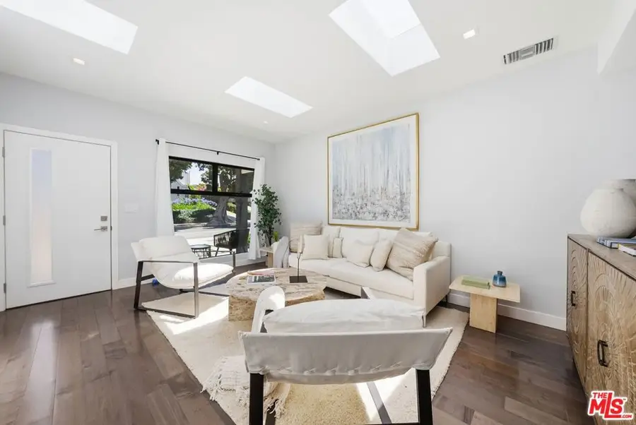 3629 Corinth Avenue, Los Angeles, CA 90066 - #2