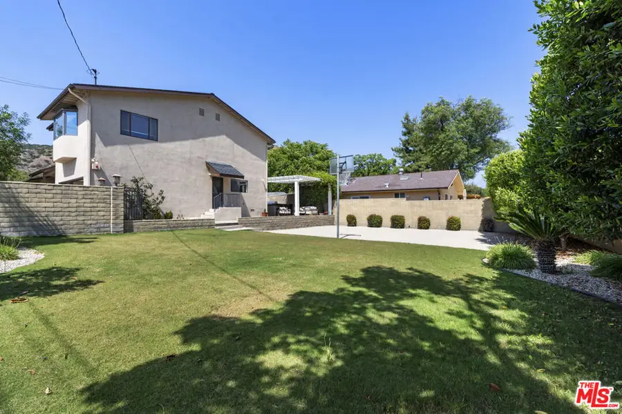 9144 Del Arroyo Drive, Sun Valley, CA 91352 - #2