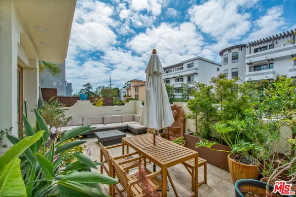11838 Kiowa Avenue #101, Los Angeles, CA 90049