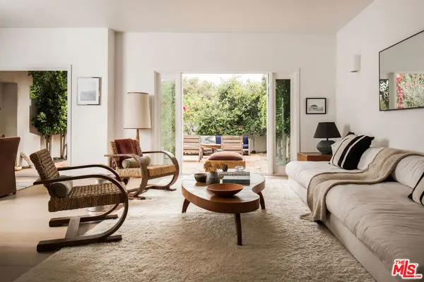 6435 Zumirez Drive #8, Malibu, CA 90265