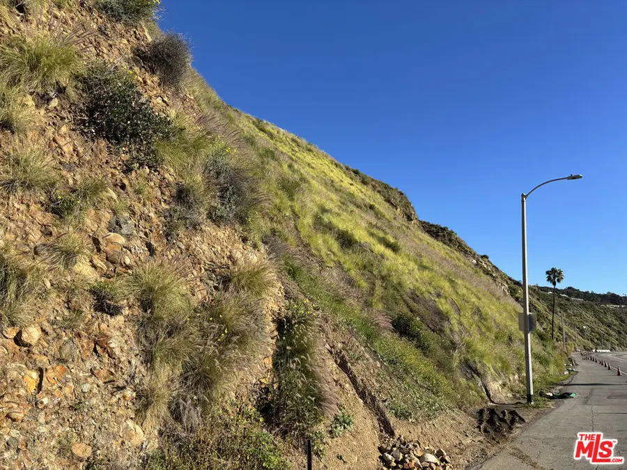 18425 Pacific Coast Highway, Malibu, CA 90265 - #2
