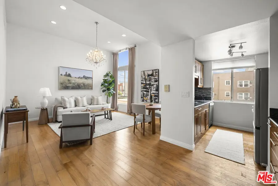 856 N Van Ness Avenue #6, Los Angeles, CA 90038 - #3