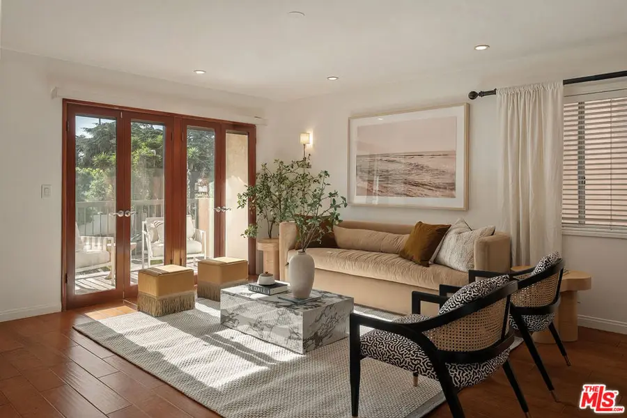907 12th Street #4, Santa Monica, CA 90403 - #2