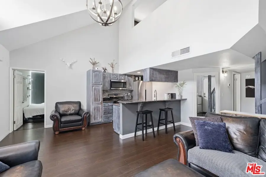 15946 Vanowen Street #209, Van Nuys, CA 91406 - #3