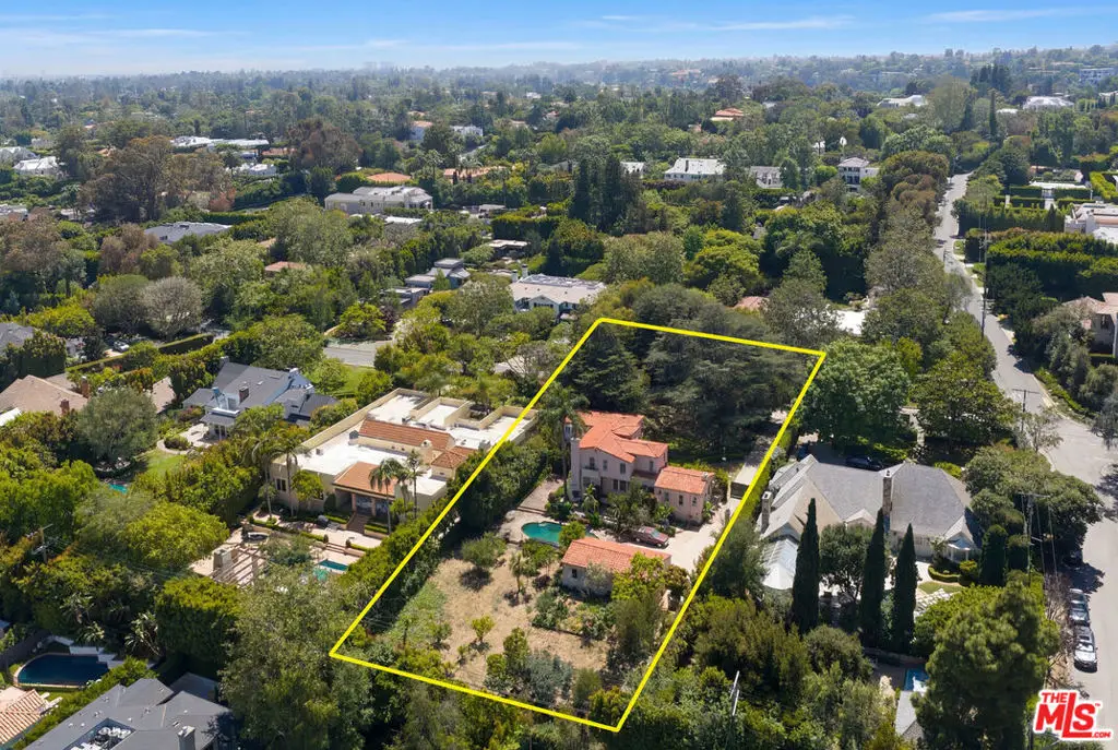 160 N Cliffwood Avenue, Los Angeles, CA 90049 - #1
