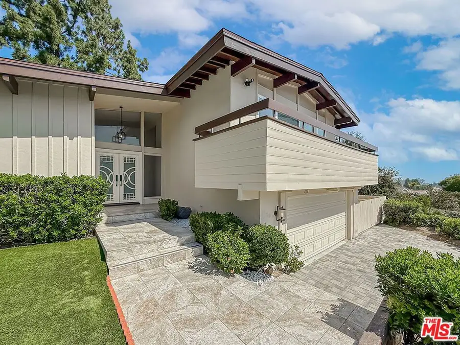 4117 Ellenita Avenue, Tarzana, CA 91356 - #2