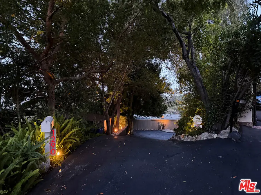 1290 Rancheros Road, Pasadena, CA 91103 - #2