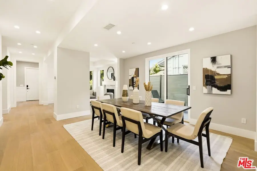 4423 Noble Avenue, Sherman Oaks, CA 91403 - #2