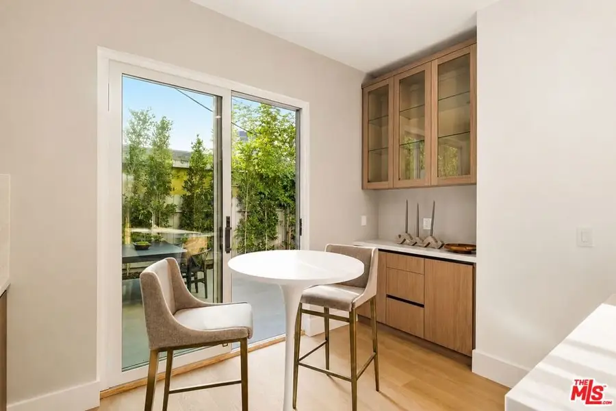 4423 Noble Avenue, Sherman Oaks, CA 91403 - #3