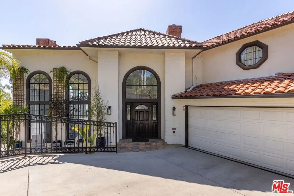 2651 La Cuesta Drive, Los Angeles, CA 90046 - #1