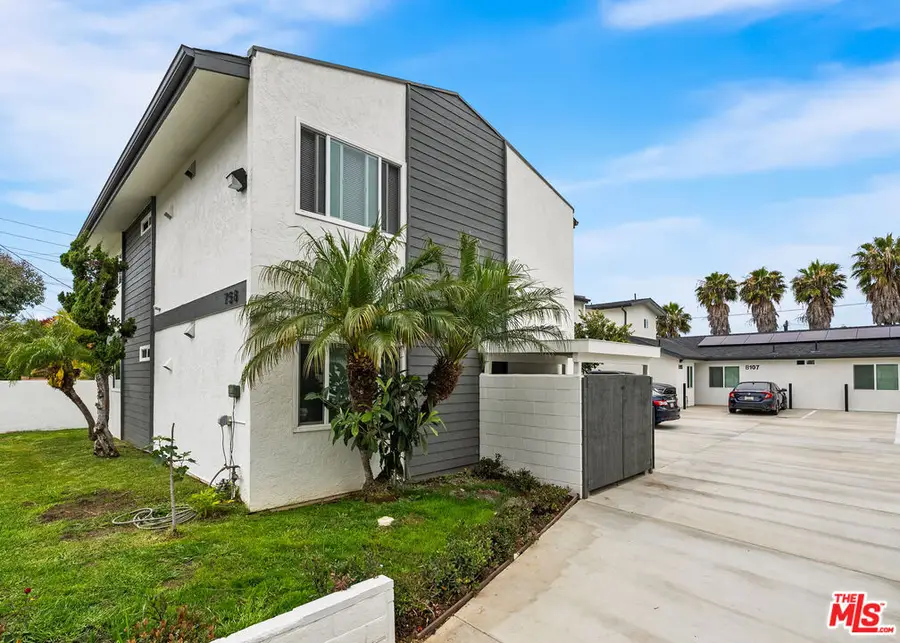 758 W 20th Street, Costa Mesa, CA 92627 - #2