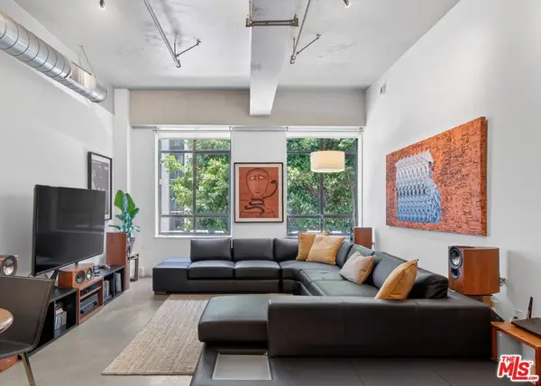 849 S Broadway #203, Los Angeles, CA 90014