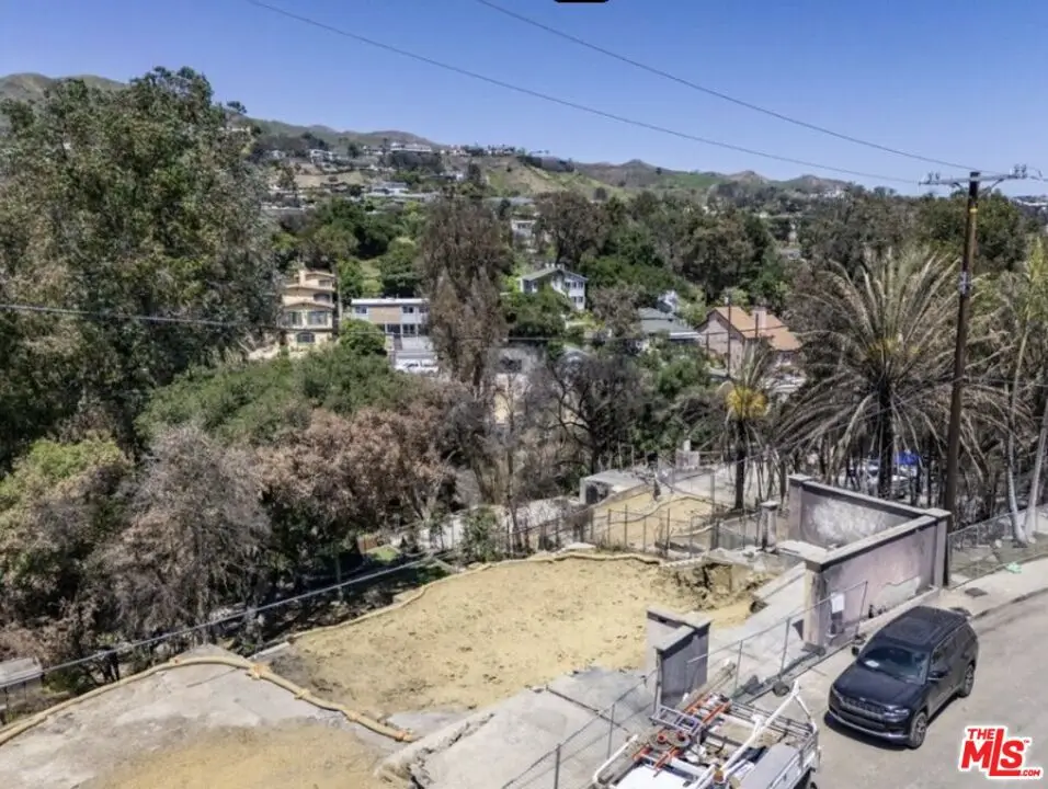 16521 Las Casas Place, Pacific Palisades, CA 90272 - #1