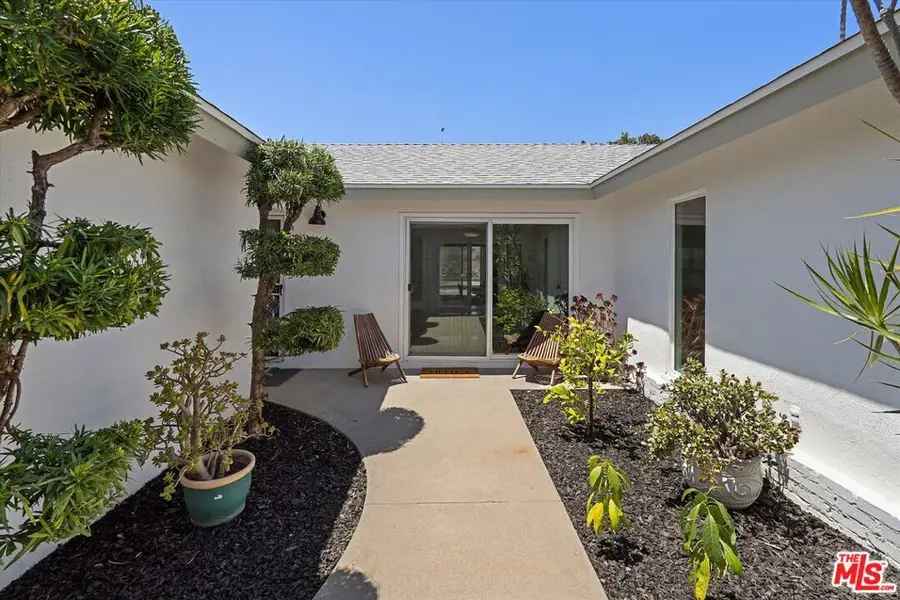 8977 Riderwood Drive, Sunland, CA 91040 - #2
