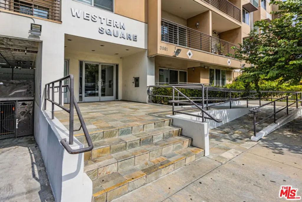 3061 W 12th Place #207, Los Angeles, CA 90006 - #1