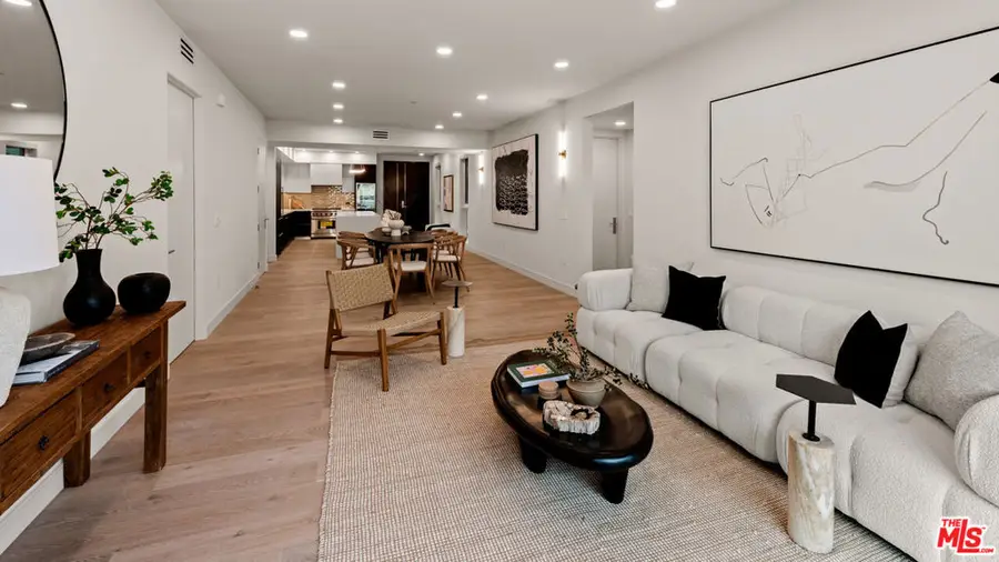 505 S Barrington Avenue #208, Los Angeles, CA 90049 - #2