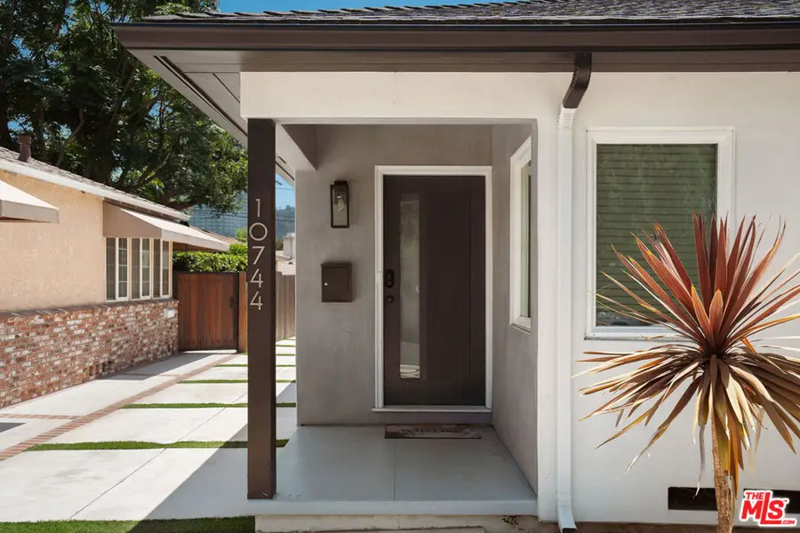 10744 Aqua Vista Street, Studio City, CA 91602 - #3