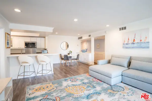 8145 Redlands Street #205, Playa Del Rey, CA 90293