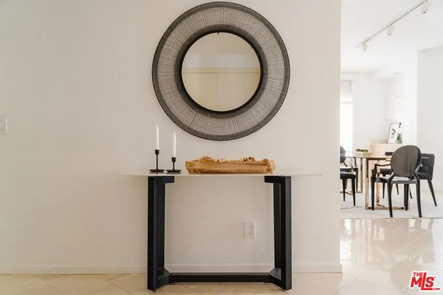 121 S Palm Drive #401, Beverly Hills, CA 90212 - #2