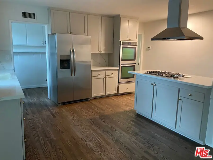 20724 Chatsworth Street, Chatsworth, CA 91311 - #2