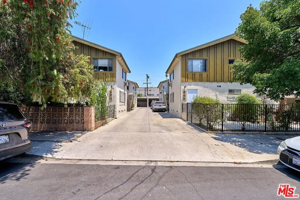 968 S New Hampshire Avenue, Los Angeles, CA 90006 - #1