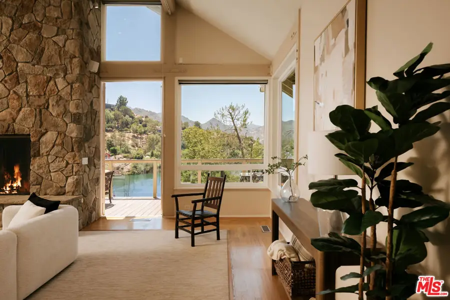 2090 E Lakeshore Drive, Agoura Hills, CA 91301 - #3