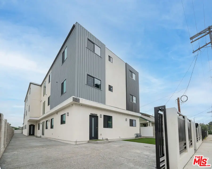 3754 S Harvard Boulevard, Los Angeles, CA 90018 - #3