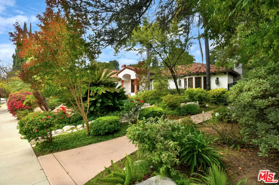 4050 Hayvenhurst Drive, Encino, CA 91436 - #2
