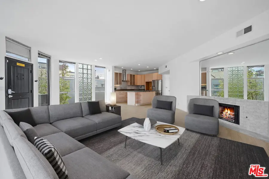 22 28th Place, Venice, CA 90291 - #2