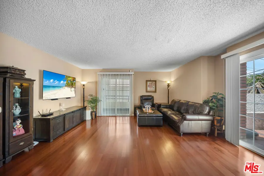 527 W Harvard Street #4, Glendale, CA 91204 - #3