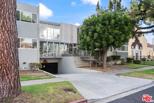 315 N Hillcrest Boulevard #19, Inglewood, CA 90301