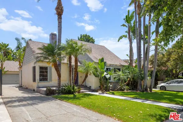 4166 Bakman Avenue, North Hollywood, CA 91602
