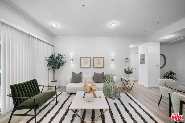 1128 S Serrano Avenue #104, Los Angeles, CA 90006