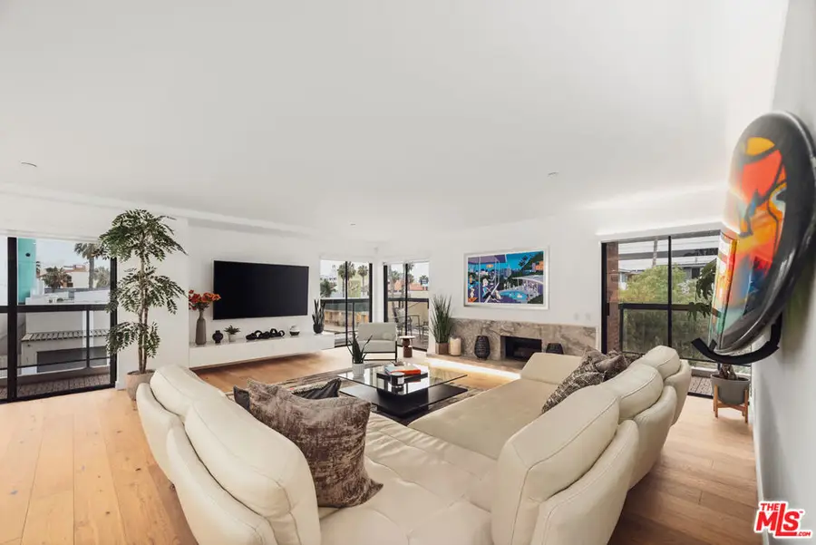 1133 5th Street #204, Santa Monica, CA 90403 - #2