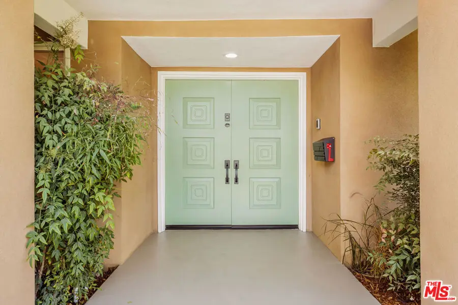 3006 Dona Nenita Place, Studio City, CA 91604 - #3