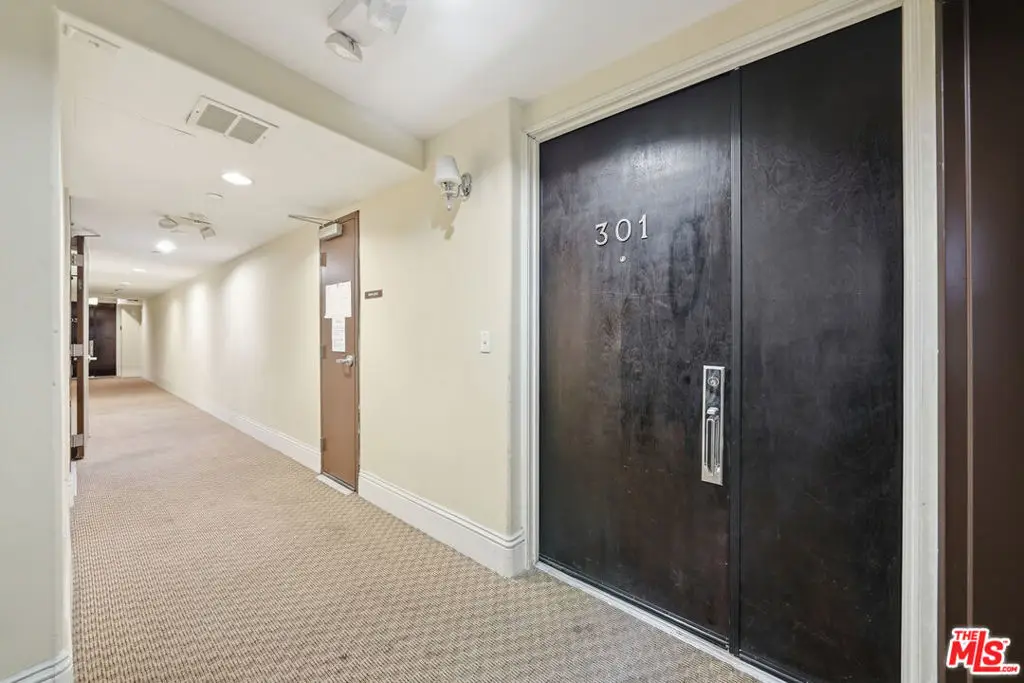 147 N Berendo Street #301, Los Angeles, CA 90004 - #1