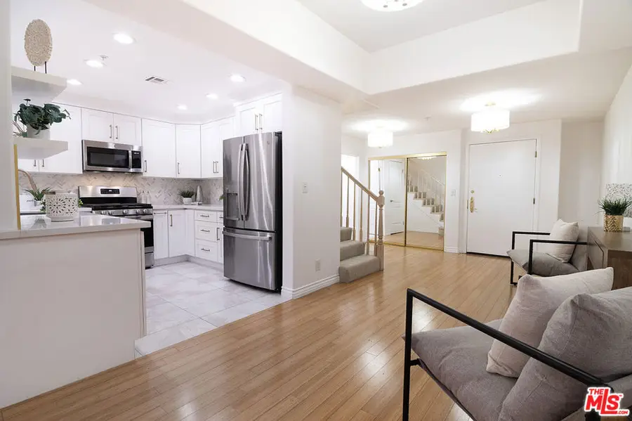 1537 S Wooster Street #105, Los Angeles, CA 90035 - #3